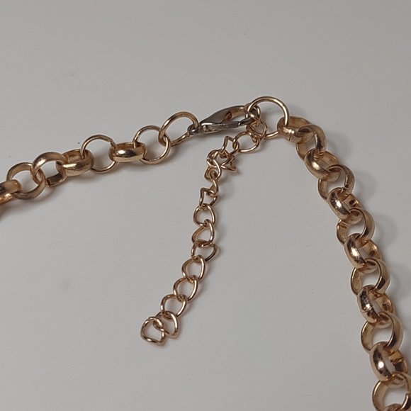 Pretty Gold Tone Metal And Clear Plastic Necklace Adjustable 18.5 To 20.5 Inches - Picture 8 of 11
